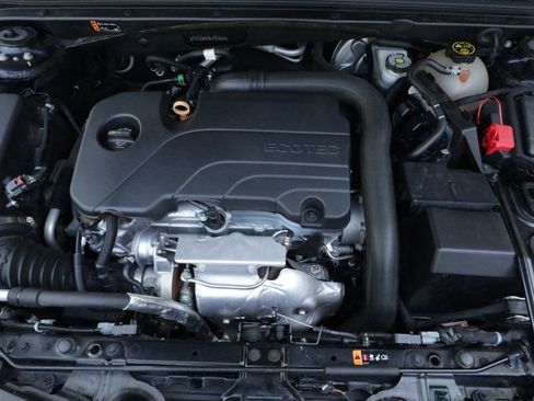 Used 2020 Chevrolet Malibu LT w/ Leather Package image 21