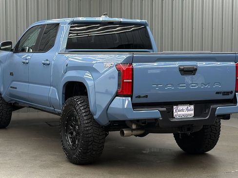 Used 2026 Toyota Tacoma TRD Sport AWD/4WD image 3