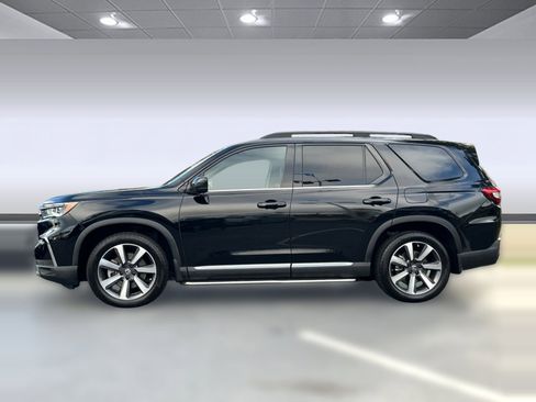 Certified 2023 Honda Pilot Elite image 2