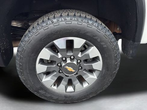 Used 2025 Chevrolet Silverado 2500 LT w/ Safety Package AWD/4WD image 24