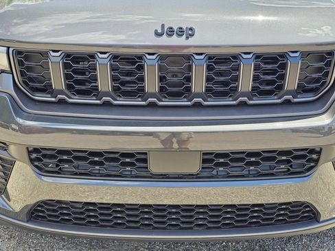 New 2026 Jeep Grand Cherokee L 2WD image 3