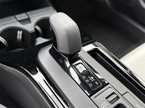 New 2026 Toyota Prius LE image 13