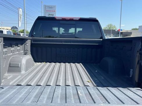 Used 2024 Chevrolet Silverado 1500 High Country w/ High Country Premium Package AWD/4WD image 21
