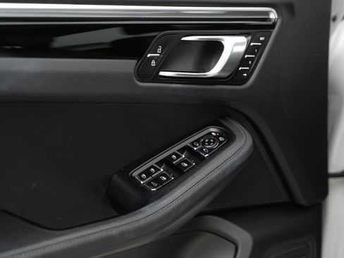 Used 2021 Porsche Macan S AWD/4WD image 20