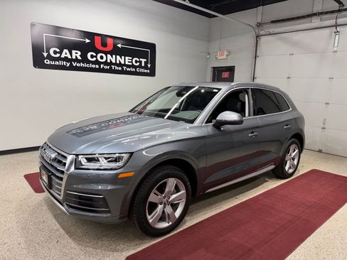 Used 2019 Audi Q5 2.0T Premium Plus w/ Premium Plus Package image 2