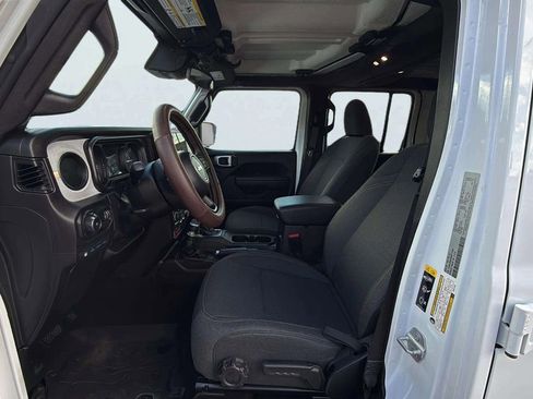 Used 2024 Jeep Wrangler Unlimited AWD/4WD image 20
