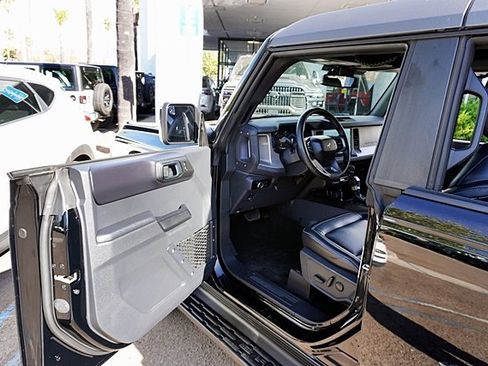 Used 2025 Ford Bronco Outer Banks image 37