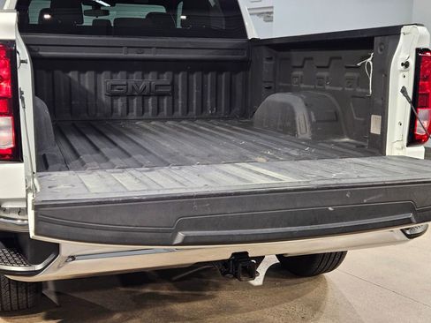 Used 2019 GMC Sierra 1500 SLE w/ SLE Value Package image 18