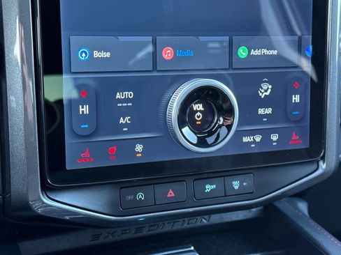 Certified 2024 Ford Expedition Limited image 22