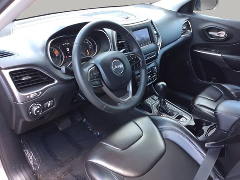 Used 2020 Jeep Cherokee Latitude Plus FWD image 14