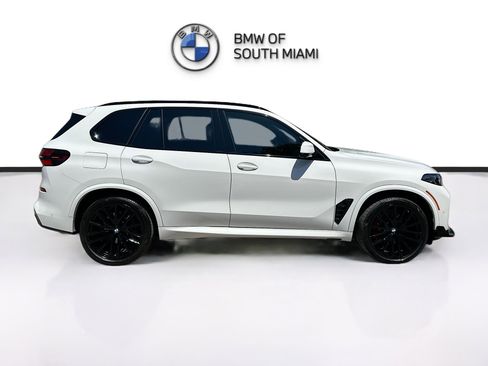 Used 2024 BMW X5 sDrive40i w/ M Sport Package image 8