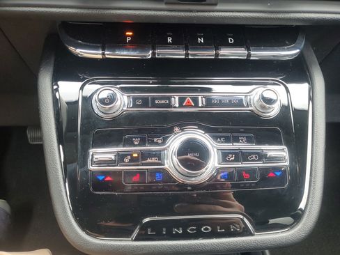 Used 2022 Lincoln Corsair Reserve w/ Equipment Group 201A image 17