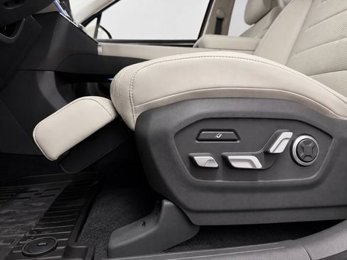 Used 2025 Hyundai Santa Fe Calligraphy AWD/4WD image 17
