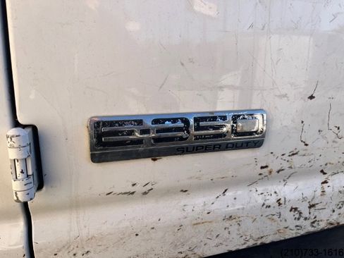 Used 2006 Ford E-350 and Econoline 350 Super Duty image 12