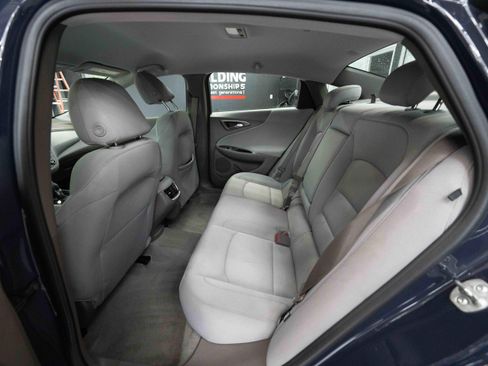 Used 2025 Chevrolet Malibu LT FWD image 23
