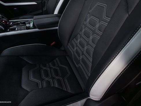 Used 2025 Lamborghini Urus SE AWD/4WD image 36