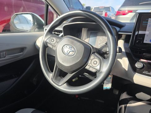 Used 2025 Toyota Corolla LE FWD image 8