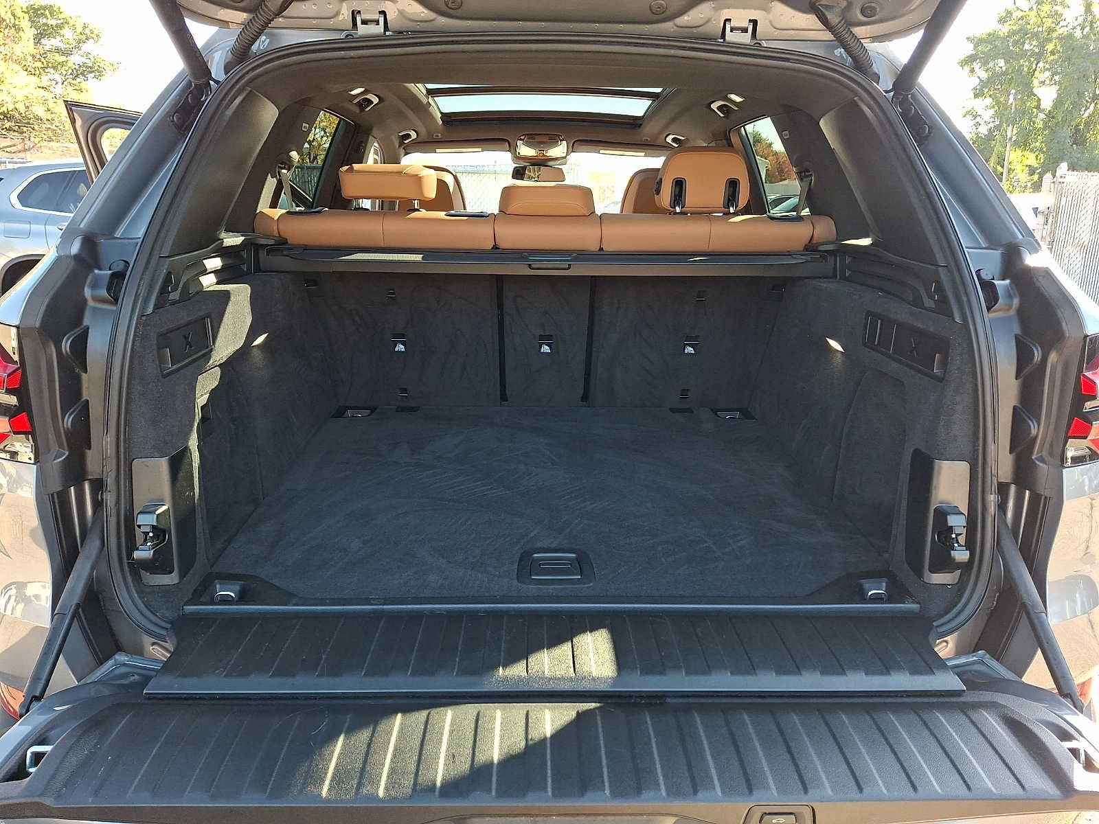 Used 2024 BMW X5 xDrive40i w/ Premium Package AWD/4WD image 26