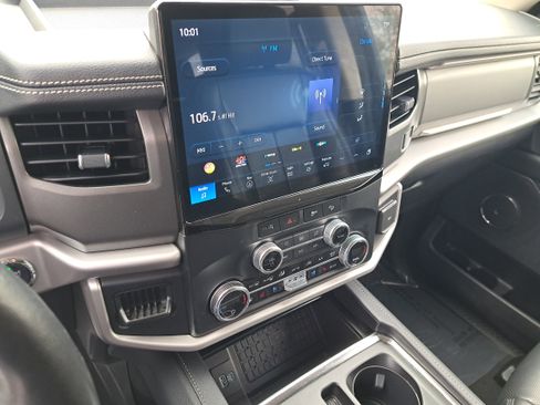 Used 2024 Ford Expedition Max XLT AWD/4WD image 26