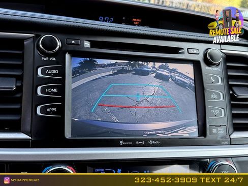 Used 2019 Toyota Highlander XLE FWD image 38