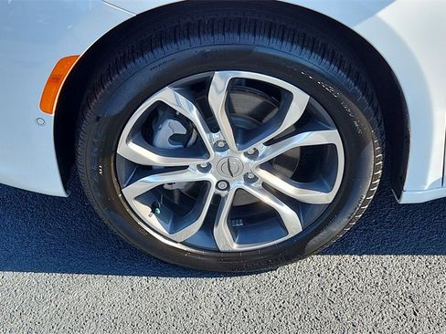 Used 2024 Chrysler Pacifica Pinnacle w/ Trailer Tow Group image 14