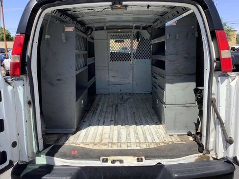 Used 2012 GMC Savana 2500 RWD image 28