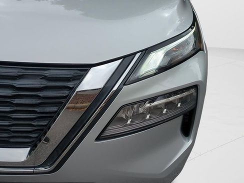 Used 2022 Nissan Rogue SV image 17