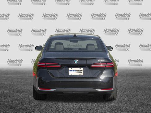 Certified 2026 BMW 530i image 7