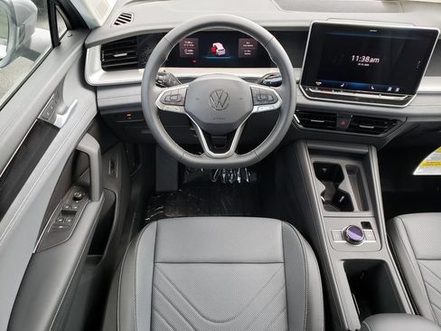 New 2026 Volkswagen Tiguan SE AWD/4WD image 9