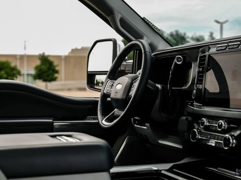 Used 2024 Ford F250 Limited w/ FX4 Off-Road Package AWD/4WD image 65