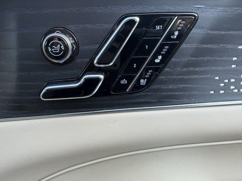 Used 2026 Cadillac Lyriq Signature Luxury w/ Nappa Leather Package AWD/4WD image 26