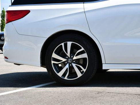 Used 2021 Honda Odyssey Touring image 13