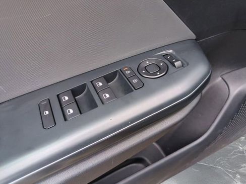 Used 2025 Kia K4 FWD image 21
