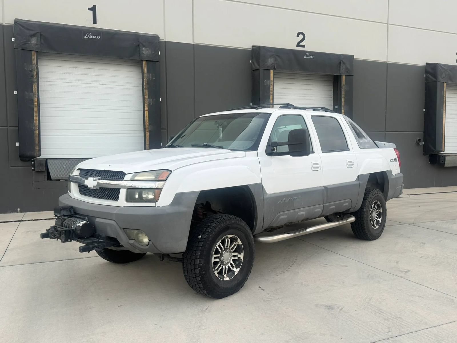 Used 2002 Chevrolet Avalanche 4x4 w/ Convenience Pkg image 1