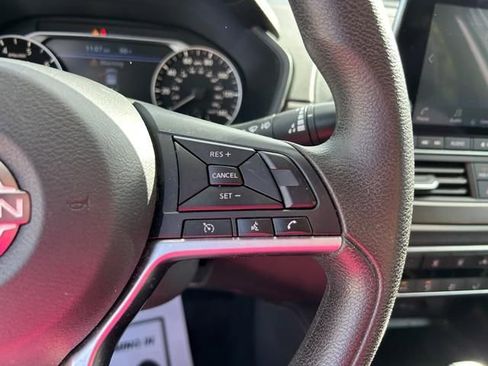 Used 2023 Nissan Altima 2.5 SV FWD image 21