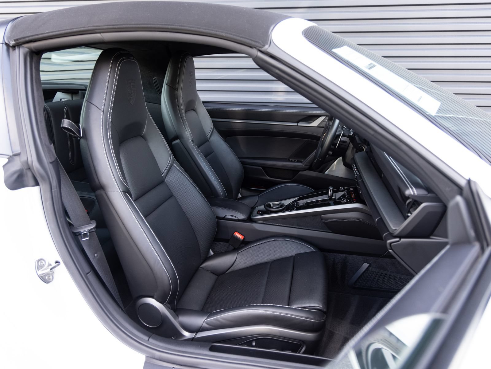 Certified 2024 Porsche 911 Targa 4S AWD/4WD image 32