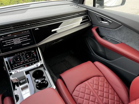 New 2026 Audi SQ7 Premium Plus AWD/4WD image 13