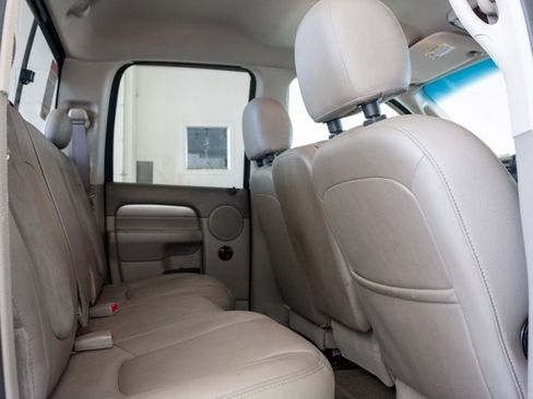 Used 2005 Dodge Ram 1500 Truck SLT image 5