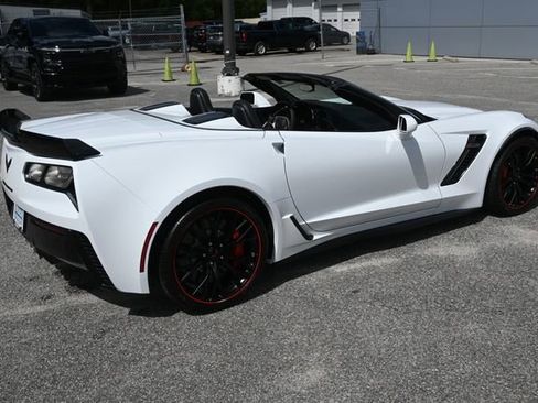Used 2016 Chevrolet Corvette Z06 w/ 3LZ Preferred Equipment Group image 5