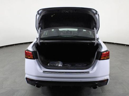 Certified 2023 Nissan Altima 2.5 SR FWD image 17