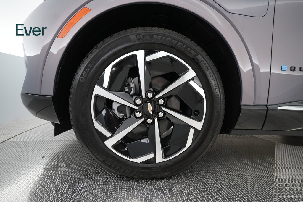 Used 2024 Chevrolet Equinox EV LT w/ LPO, Blackout Package FWD image 19