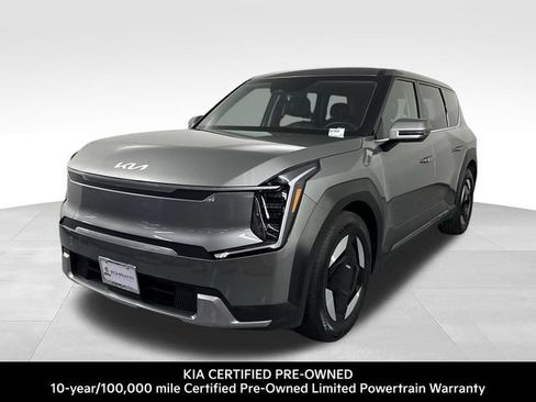 Certified 2024 Kia EV9 Light Long Range RWD image 1