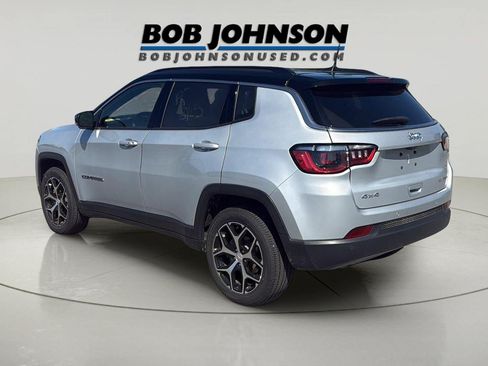 Used 2024 Jeep Compass Limited AWD/4WD image 5