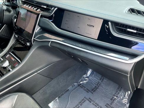 Used 2022 Jeep Grand Cherokee Trailhawk image 21