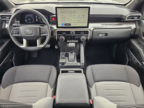 Used 2024 Toyota Tacoma TRD Sport image 15