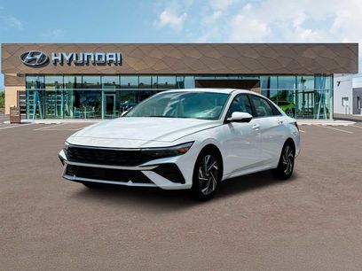 New 2025 Hyundai Elantra Limited w/ Cargo Package