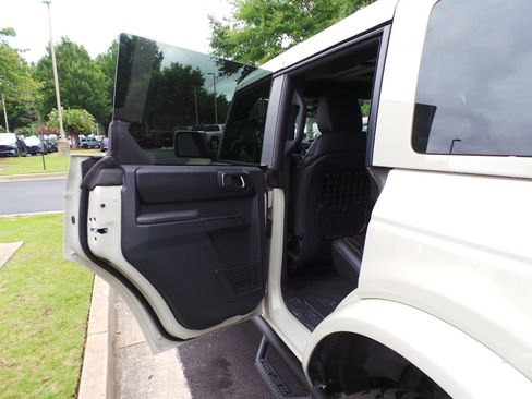 Used 2025 Ford Bronco Badlands AWD/4WD image 40