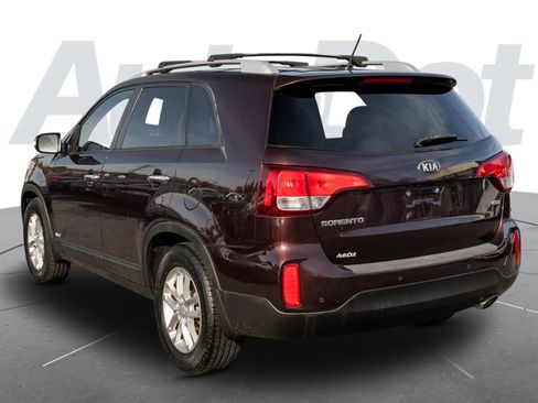 Used 2014 Kia Sorento LX w/ Premium Package image 2