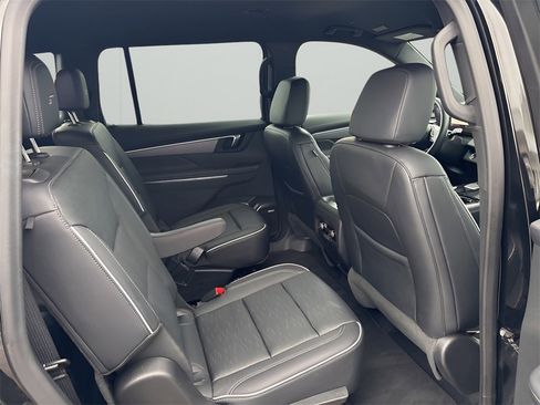 Used 2025 Buick Enclave Sport Touring image 20