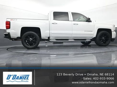Used 2017 Chevrolet Silverado 1500 LT w/ All Star Edition AWD/4WD image 13